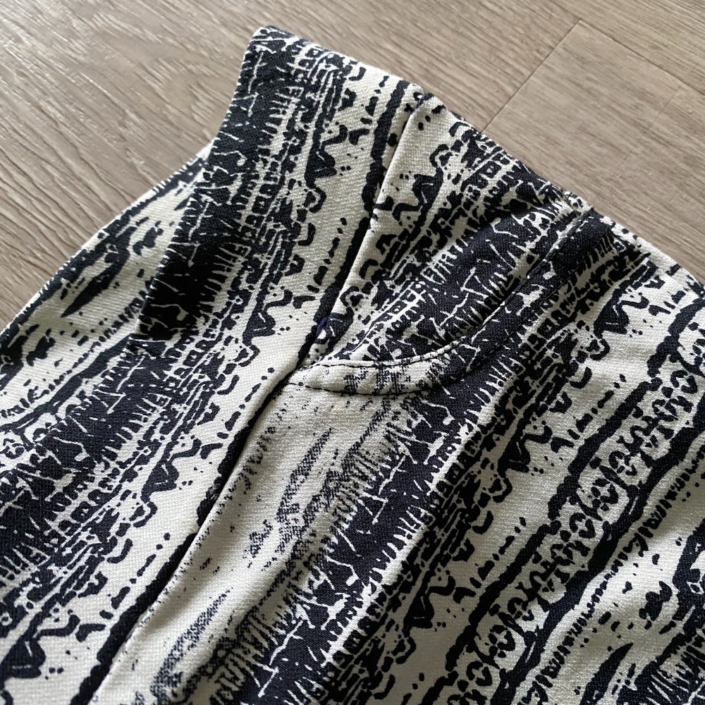 Black & White Print Leggings